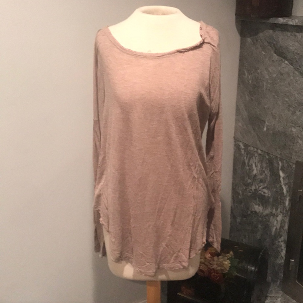 Tresics long sleeve taupe tee